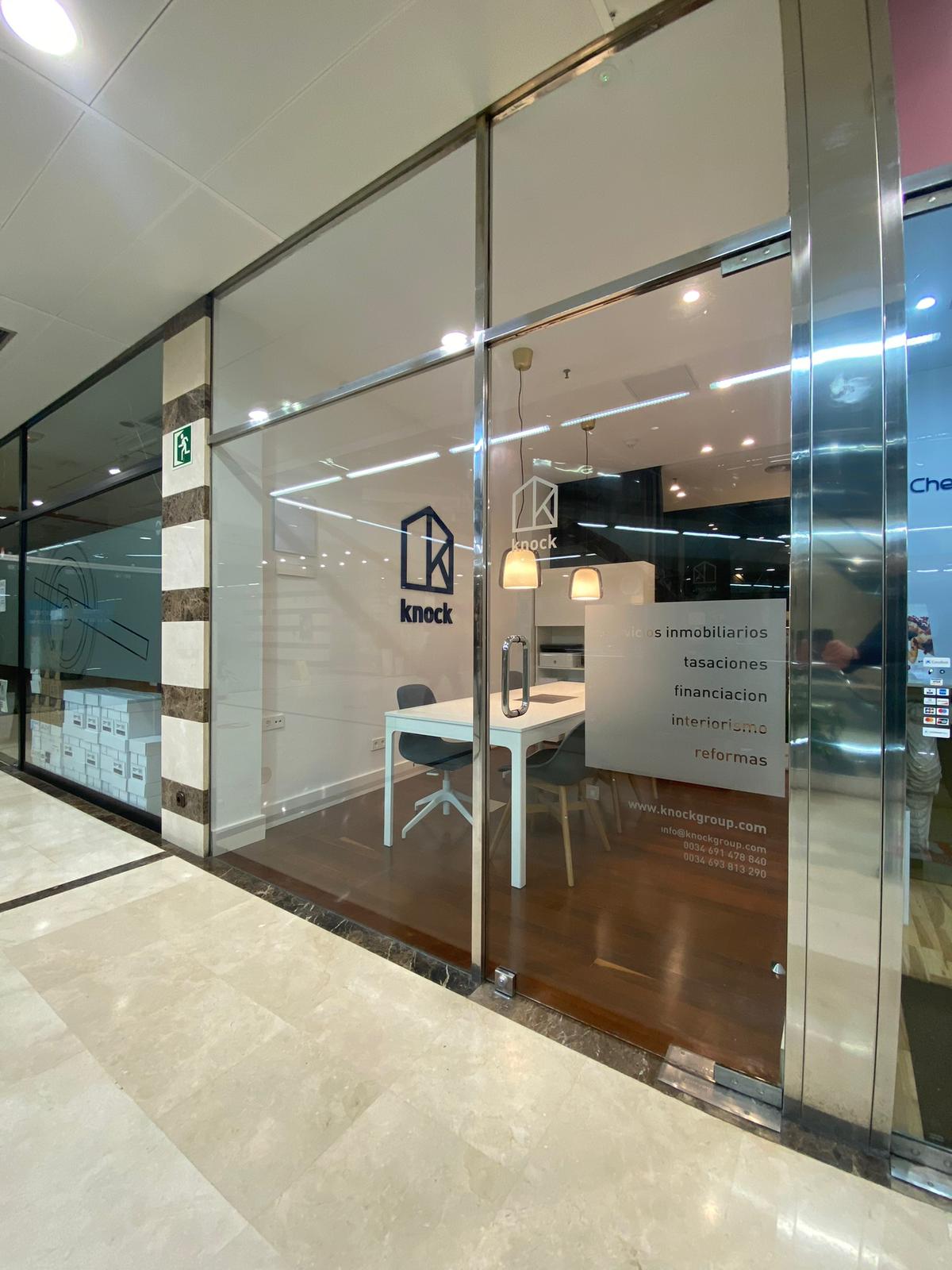 Exterior Oficina en Oviedo